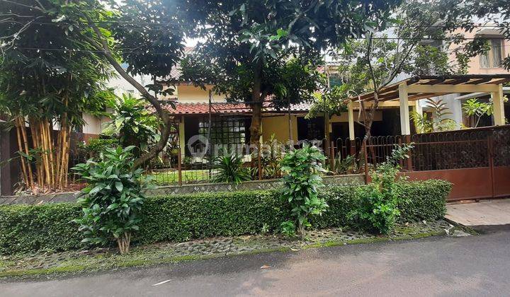 Rumah asri taman depan/belakang dekat gatte toll veteran Di Area Elite Bintaro Jaya Sektor 1 1