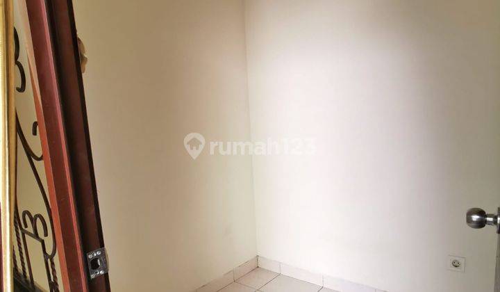 Rumah 2 Lantai Semi Furnished Siap Huni Di Cosmo Estate 2