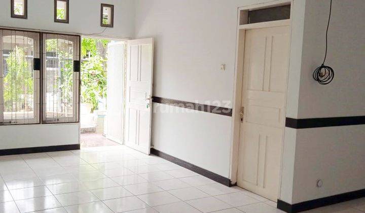 Rumah di Kutisari Indah Utara, Bagus + Terawat, Row Jalan Lebar, Siap Huni 2