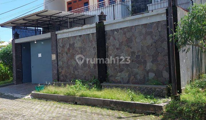 Rumah bagus siap pakai di perumahan elite sektor 1 solo baru 1