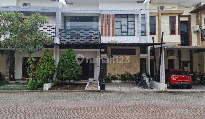 Rumah bagus minimalis di perumahan elite gentan solo 1