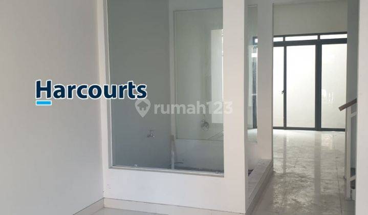 Rumah baru minimalis modern di kartasura solo 2