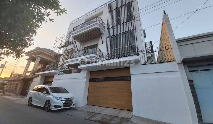 Rumah baru mewah minimalis di pusat kota solo 1