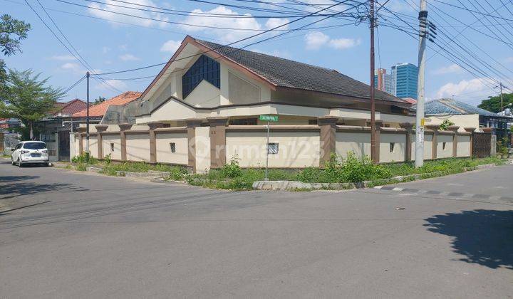 Rumah siap pakai lingkungan elite solo baru 1