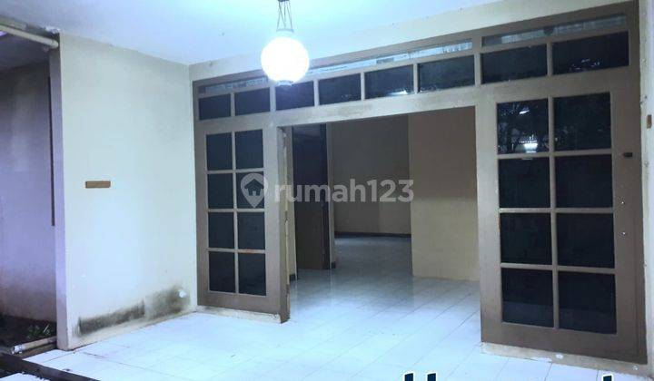 Rumah siap pakai lingkungan elite solo baru 2