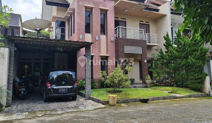 Rumah Eksklusif Cluster Private Satu Pintu di Solo Kota 1