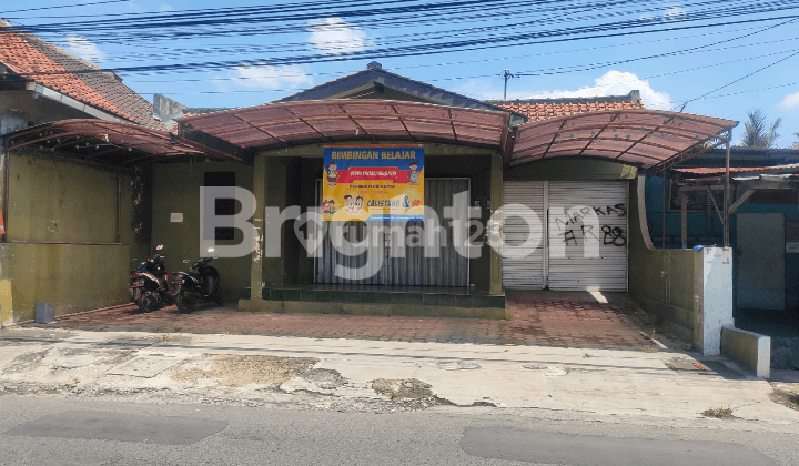 RUMAH TINGGAL DAN USAHA STRATEGIS 1