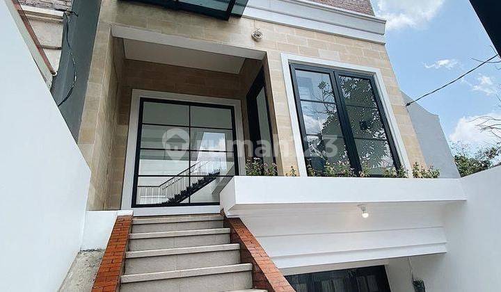 Rumah Baru Bergaya France Classic di Bintaro Jakarta Selatan  2
