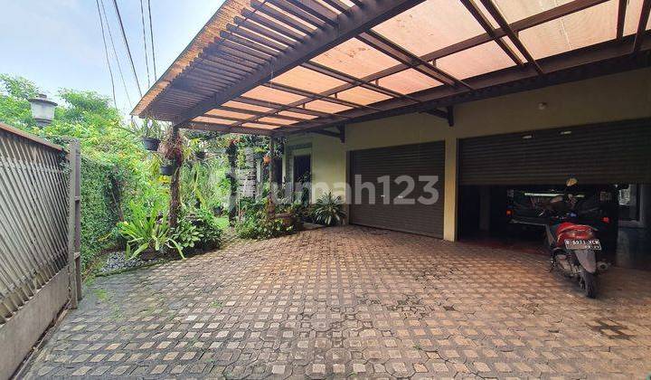 Rumah Besar di Bintaro Sektor 1 Taman Luas Cocok untuk Keluarga 2