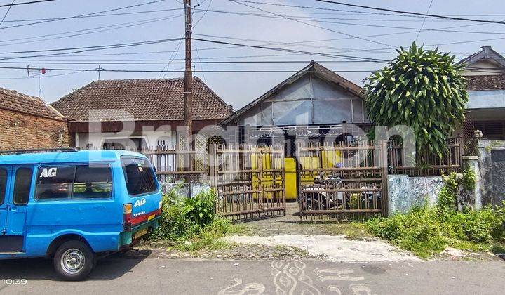 RUMAH CLASSIC TENGAH KOTA DAERAH SAMAAN MALANG 1