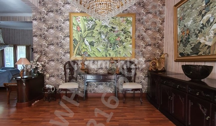 Rumah Lux di Mainroad Dipati Ukur Rumah Lux di Mainroad Dipati Ukur