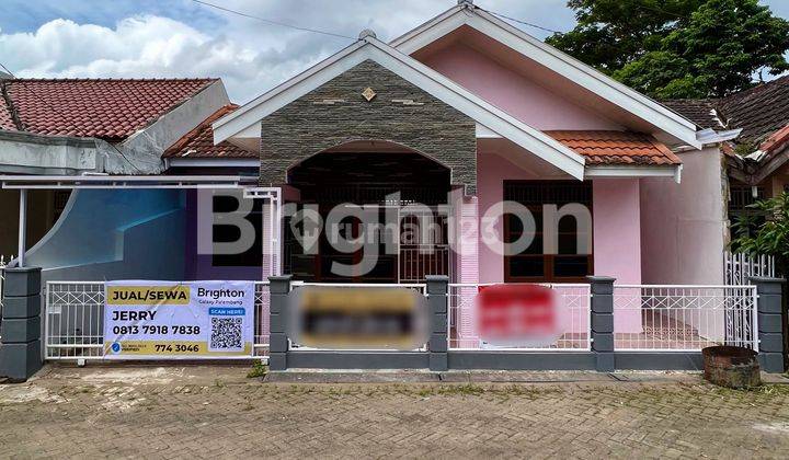 RUMAH CANTIK DAN NYAMAN SIAP HUNI DI DALAM KOMPLEK PERUMAHAN ONE GATE SYSTEM  DI PUSAT KOTA 1