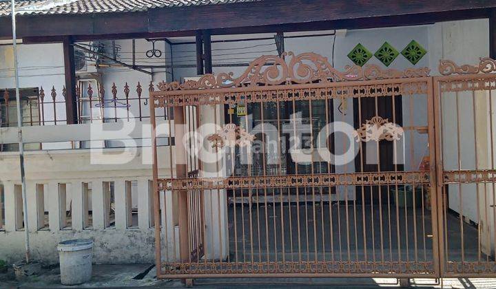 rumah asri Deltasari Indah, Sidoarjo 1