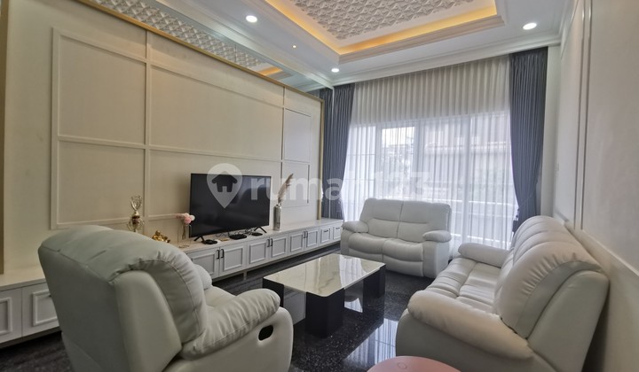 Rumah 3 lantai Villa Gading Indah, Kelapa Gading Luas 9x30m2