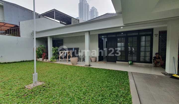 Cozy House in Kebayoran Baru Area Cozy House in Kebayoran Baru Area