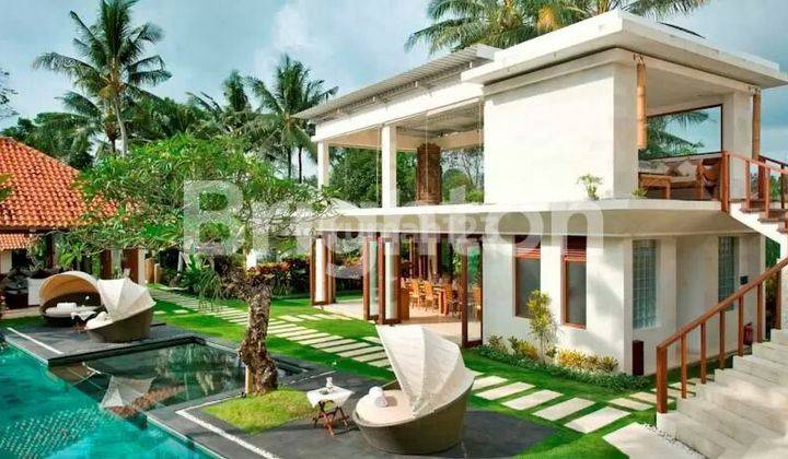 COMPLEX VILLA HARGA MURAH FULL VIEW DAN DEKAT PANTAI 1