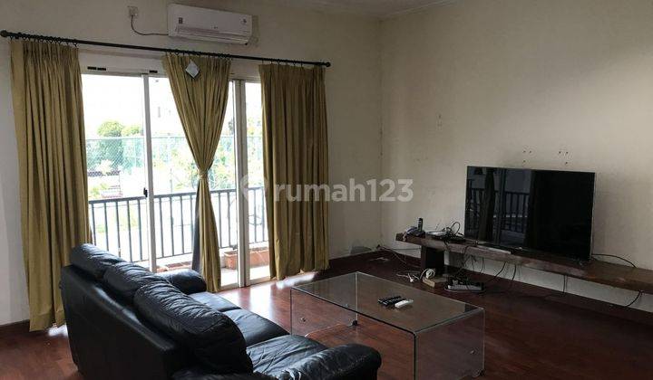 DIJUAL TOWNHOUSE MEWAH DI ATAS MALL OF INDONESIA 2