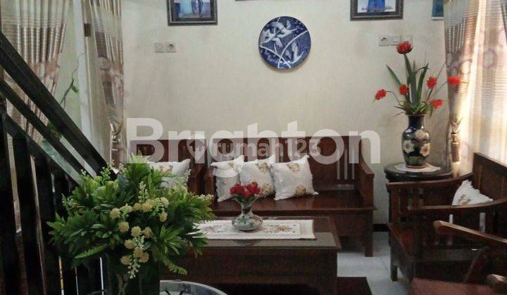 Rumah 2 lantai dicluster nyaman  jalan kaki ke wonderland kota Batu 2