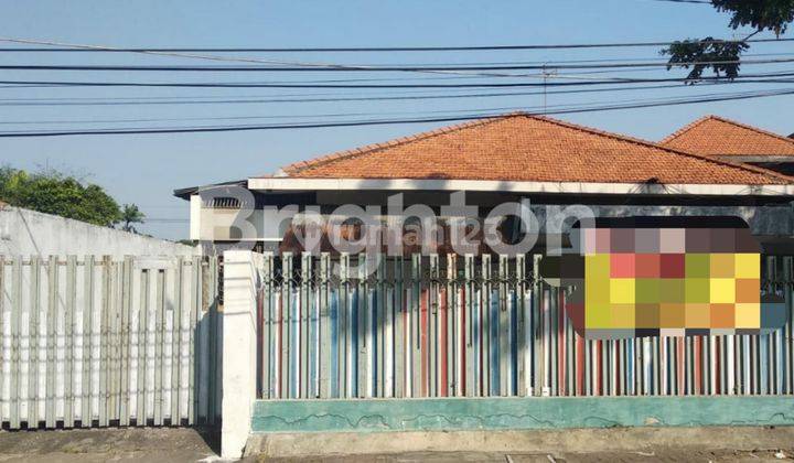 RUMAH PUSAT KOTA SAM RATULANGI DEKAT RAYA DARMO 1