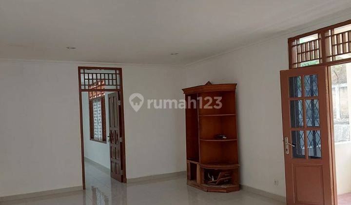 Rumah bagus, siap huni di bintaro 2