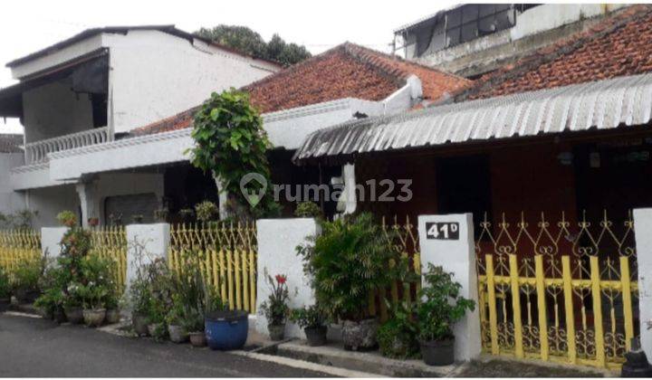 Rumah di Jalan Puponjolo Timur 1