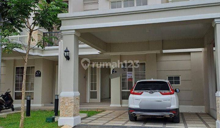 Rumah Minimalis Modern Lux di Podomoro Park Bandung 1