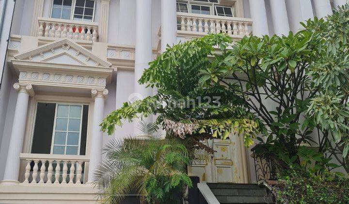 Dijual Rumah Komplek The Villas Moi Rapi Bagus 1