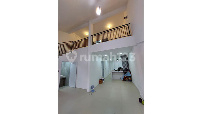Rumah Kelapa Hibrida, Kelapa Gading Luas 6x15m2