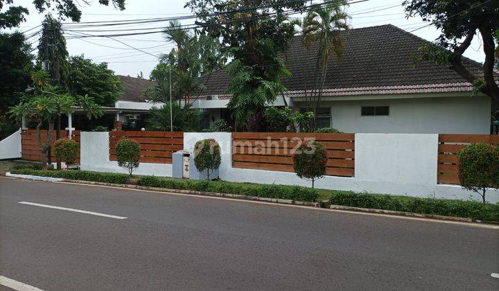 Rumah Di Cilandak Jakarta Selatan Berhalaman Luas 2