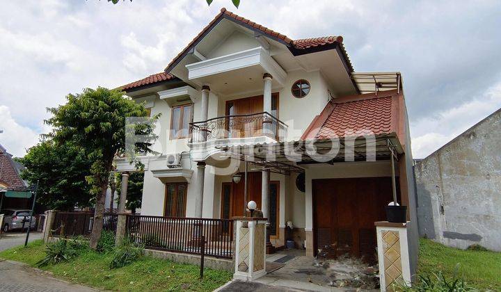 Rumah Vila Valensia Dekat Pakuwon Indah Surabaya barat 1