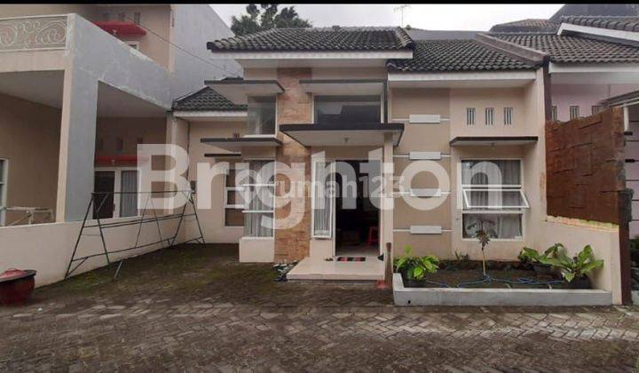 Rumah 1 lantai murrah pool kota Batu 1