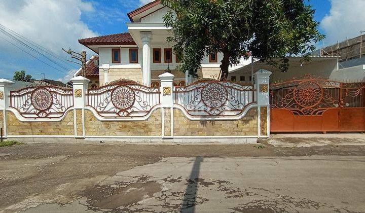 Rumah Bagus di Gajahan Colomadu Karanganyar  1