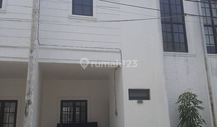 Turun harga!! Rumah Baru 2lantai dekat hotel Aston BNR (E) 2