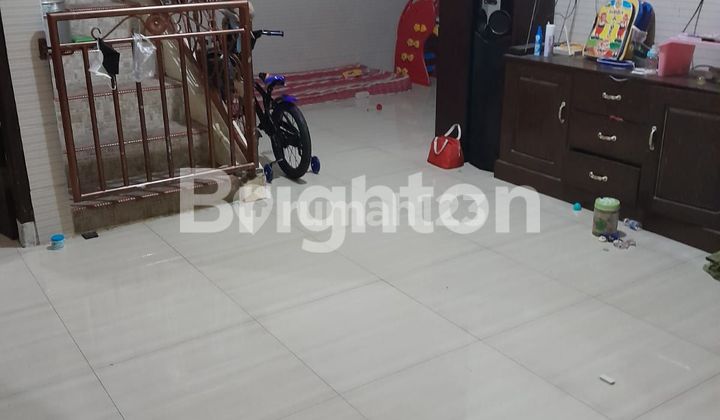 Well-maintained two-story house in Medokan Utara, Pandugo, Rungkut, Surabaya. 2