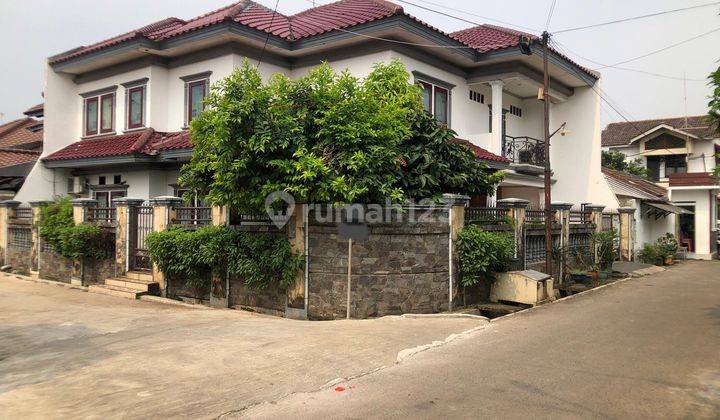 Rumah Hook Asri dan Luas di Jatibening 1