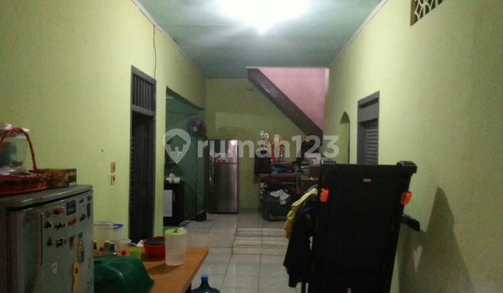 Rumah Hoek tanah luas 2