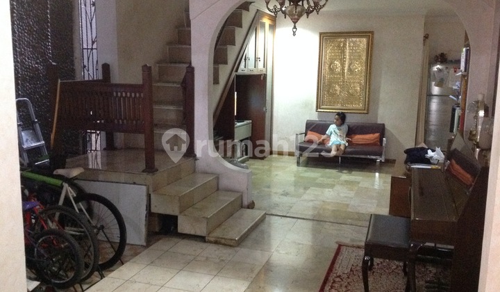 Rumah di kebayoran (LP) 2