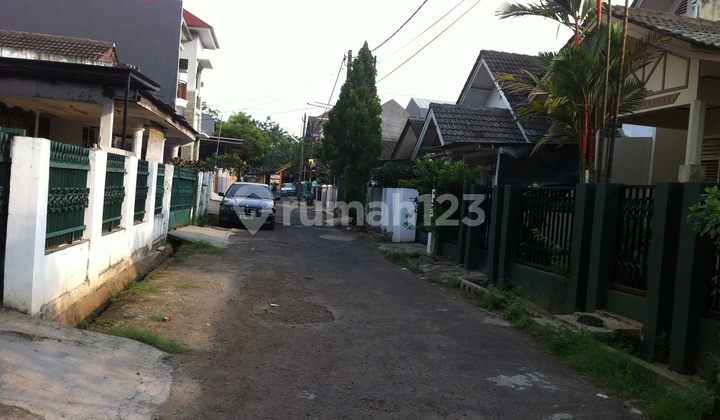 Rumah Hoek harga empuk 2