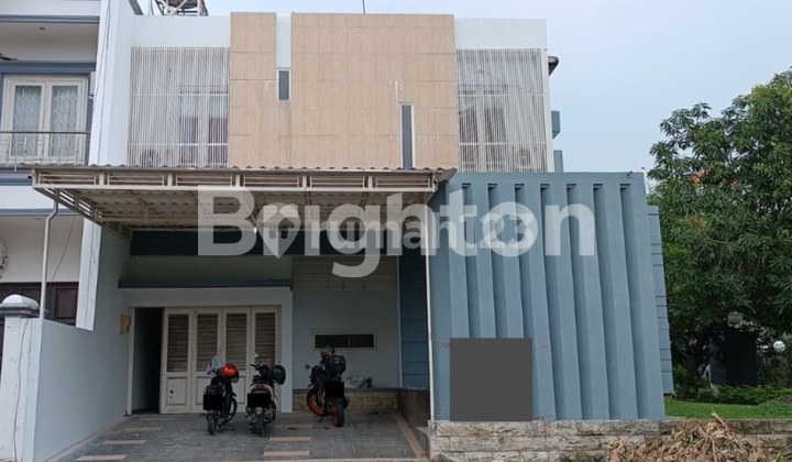 RUMAH SOUTH EMERALD MANSION CITRLAND SURABAYA