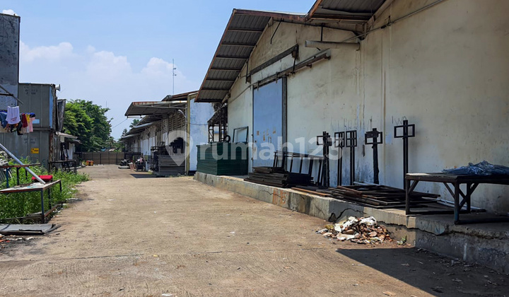 Gudang luas 2.3 H siap pakai harga murah di kapuk kamal raya. jakarta barat