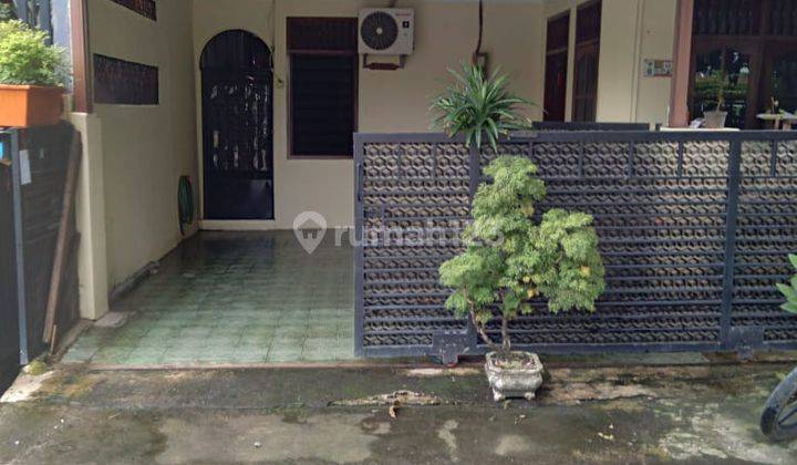 Rumah Siap Huni dekat Taman di Bekasi Timur 1