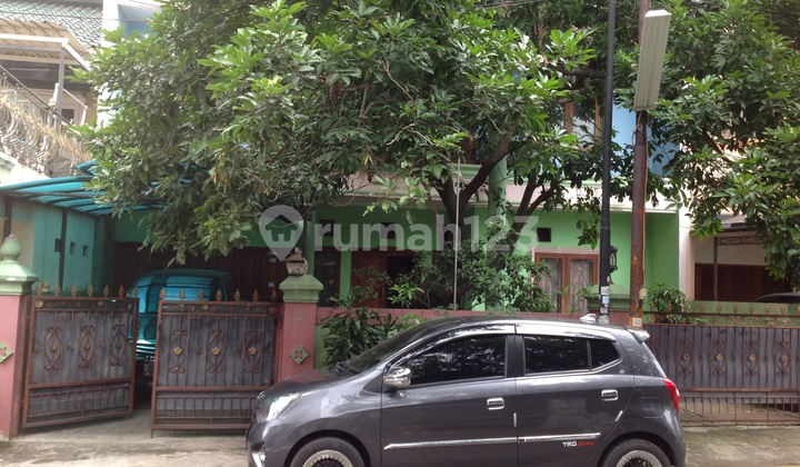 Rumah nyaman di Joglo Rumah nyaman di Joglo