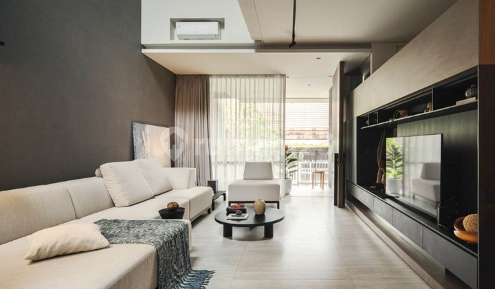 Rumah baru cantik full furnished, 5+1 Kamar, asri, serasa resort dan dekat taman di BCS, Kelapa Gading