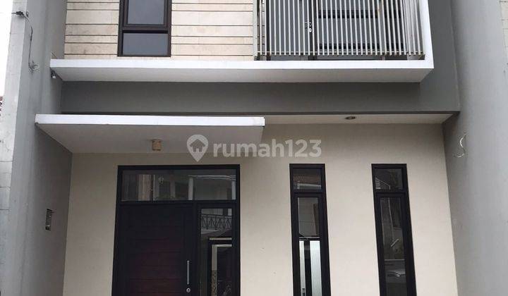 Rumah Baru Minimalis  Cipta Graha, Pasteur 1