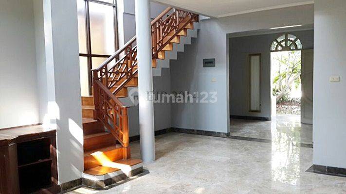 Town House Minimalis Asri di Selatan Jakarta 2