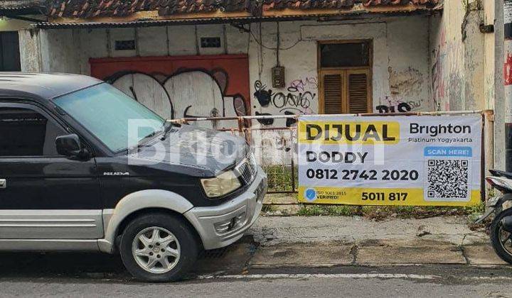 RUMAH LAMA HITUNG TANAH DAERAH KEMETIRAN SELANGKAH MALIOBORO DAERAH ISTIMEWA YOGYAKARTA 2