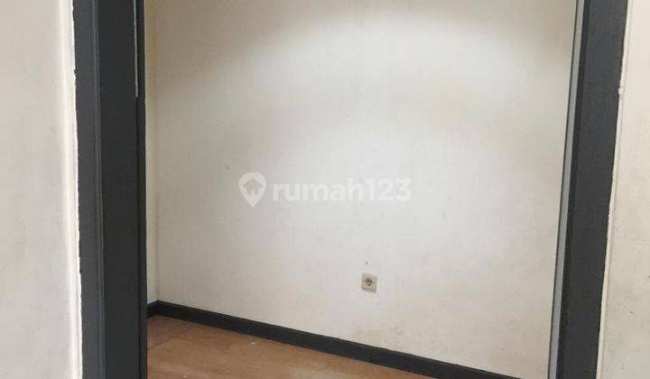 Rumah / Kantor 9 Ruang Kerja di Palmerah, Slipi, Jakarta Barat 1