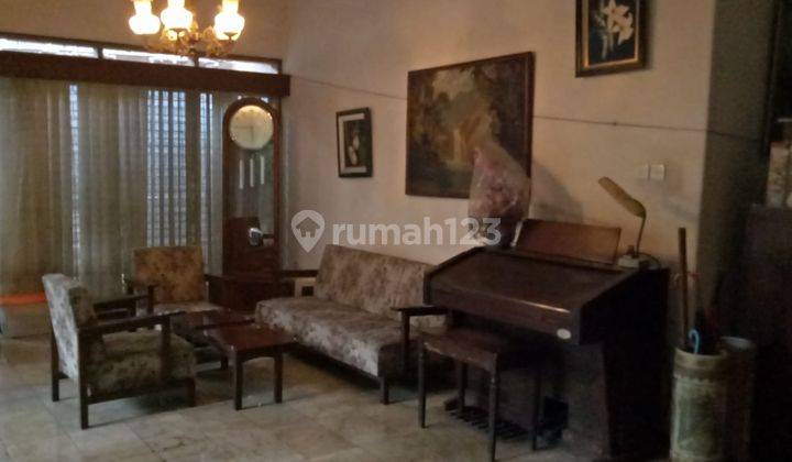 Rumah Dengan Lokasi Premium Di Menteng, Jakarta Pusat 2