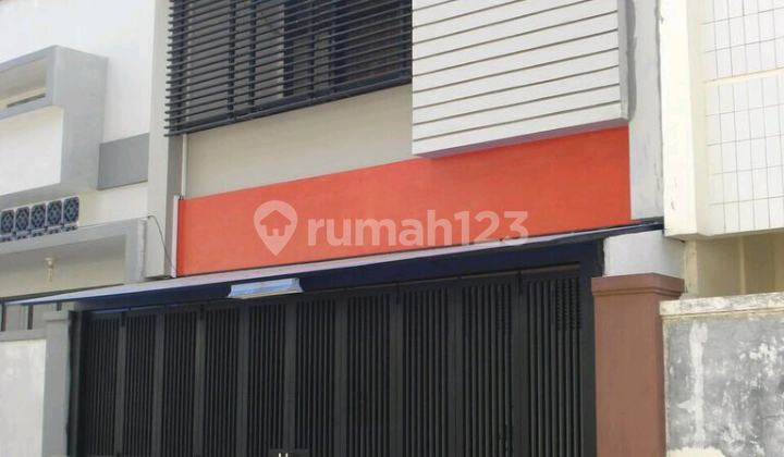 D Rumah Tinggal Siap Huni Kondisi Bagus Lokasi Strategis di Pesayangan