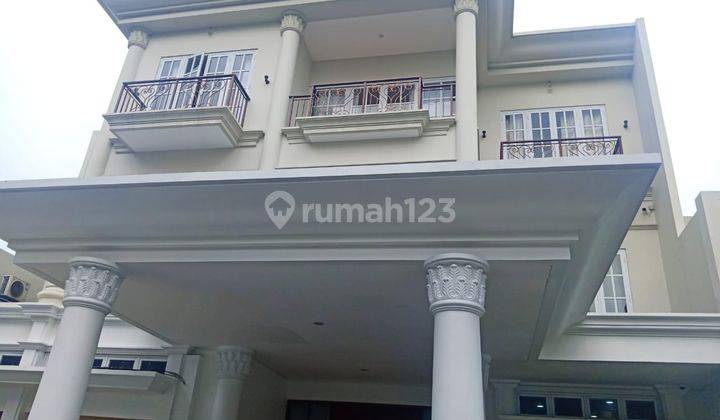 Rumah Bagus siap huni ada kolam renang di Pegangsaan, Menteng Jakarta Pusat 1